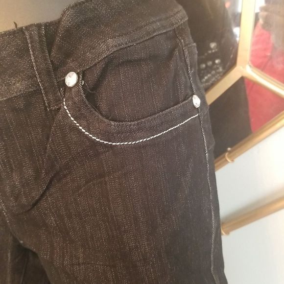 Bon.Jeans Premium Denim High Rise Cuffed Black Distressed Capri Jean's NWT - Picture 5 of 13